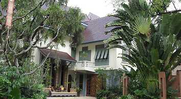 Ariyasomvilla