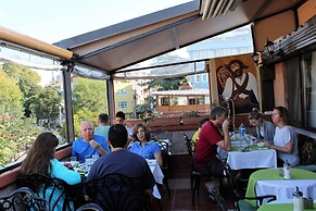 Ararat Hotel