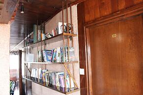 Ararat Hotel