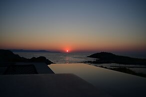 Kavos Hotel