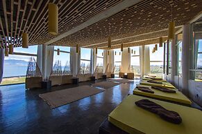 Remota Hotel
