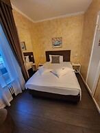 Hotel Millennium