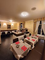 Hotel Millennium