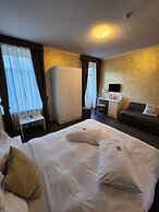 Hotel Millennium