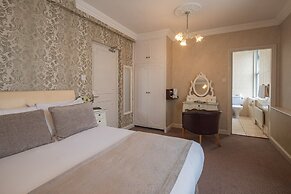 Dooly's Hotel