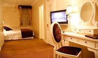 Dooly's Hotel