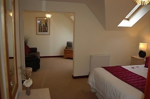 Dunhallin House