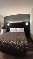 Moonlight Inn and Suites