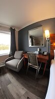 Moonlight Inn and Suites