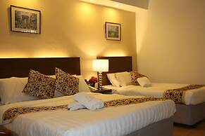 Eagle Bay Hotel