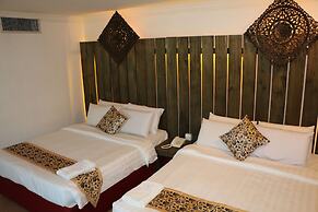Eagle Bay Hotel