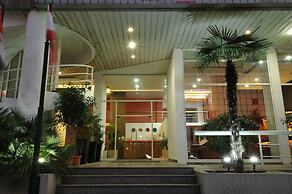 Suite Hotel Chrome