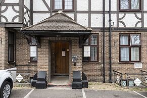 Barrington Lodge Hotel