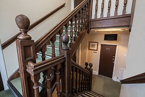 Barrington Lodge Hotel