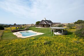 Hlosi Game Lodge - Amakhala Game Reserve