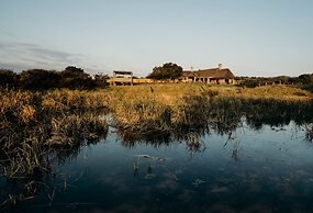 Hlosi Game Lodge - Amakhala Game Reserve