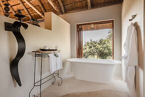 Bukela Game Lodge Amakhala Game Reserve