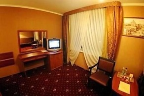 Mir Hotel In Rovno