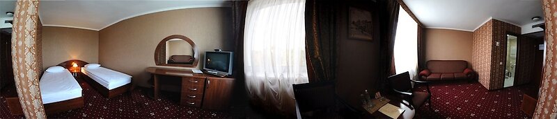 Mir Hotel In Rovno