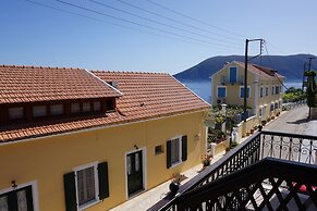 Faros Suites - Adults Only