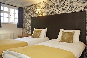 White Hart Hotel by Greene King Inns
