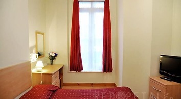 Elmwood Hotel