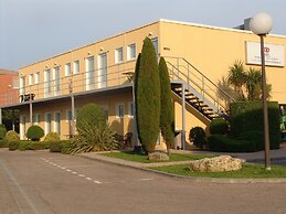 Top Motel