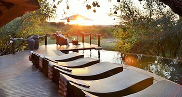 Motswiri Private Safari Lodge