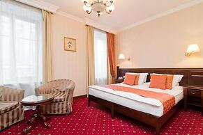 Tradition Hotel