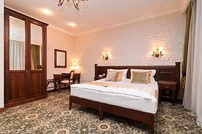 Tradition Hotel