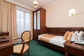 Tradition Hotel