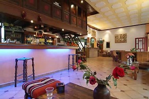 Aiolos Hotel