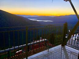 Aiolos Hotel