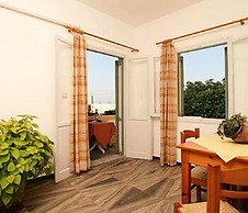 Nautilus Apartments