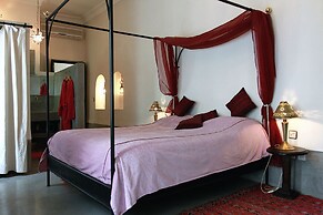Riad Davia