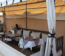 Riad Davia