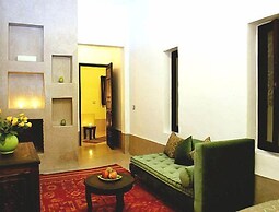 Riad Davia