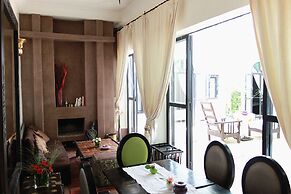 Riad Davia