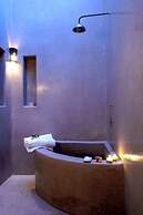 Riad Davia