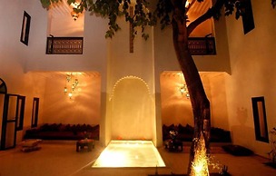 Riad Davia
