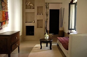 Riad Davia