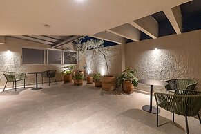 Oliva Plaza Hotel