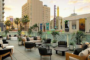W Hollywood