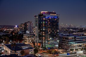 W Hollywood