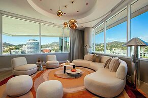 W Hollywood