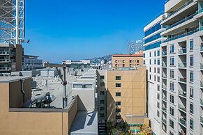 W Hollywood