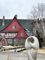 Pathsaala Inn & Restaurant