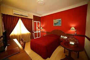 Awal Hotel