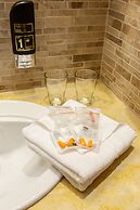 Max Inn Hotel