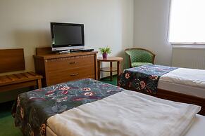 Max Inn Hotel